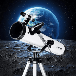 تصویر بهترین تلسکوپ خانگی مربوط به یک تلسکوپ بازتابی است. این نوع تلسکوپ از آینه برای جمع‌آوری نور و تشکیل تصویر استفاده می‌کند. تلسکوپ‌های بازتابی معمولاً از تلسکوپ‌های شکستی (که از عدسی استفاده می‌کنند) بزرگ‌تر و قدرتمندتر هستند.

سه پایه: سه پایه تلسکوپ را ثابت نگه می‌دارد و از لرزش آن جلوگیری می‌کند. لرزش می‌تواند تصویر را تار کند و رصد را دشوار کند.

ماه: ماه در پس‌زمینه عکس دیده می‌شود. ماه یک هدف محبوب برای رصدگران آسمان است. سطح ماه پر از دهانه، کوه و سایر ویژگی‌های جالب است.

